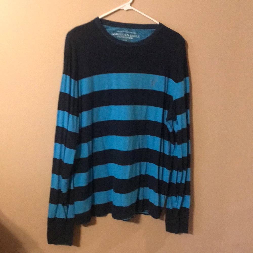 American eagle athletic fit large tall long sleeve shirt